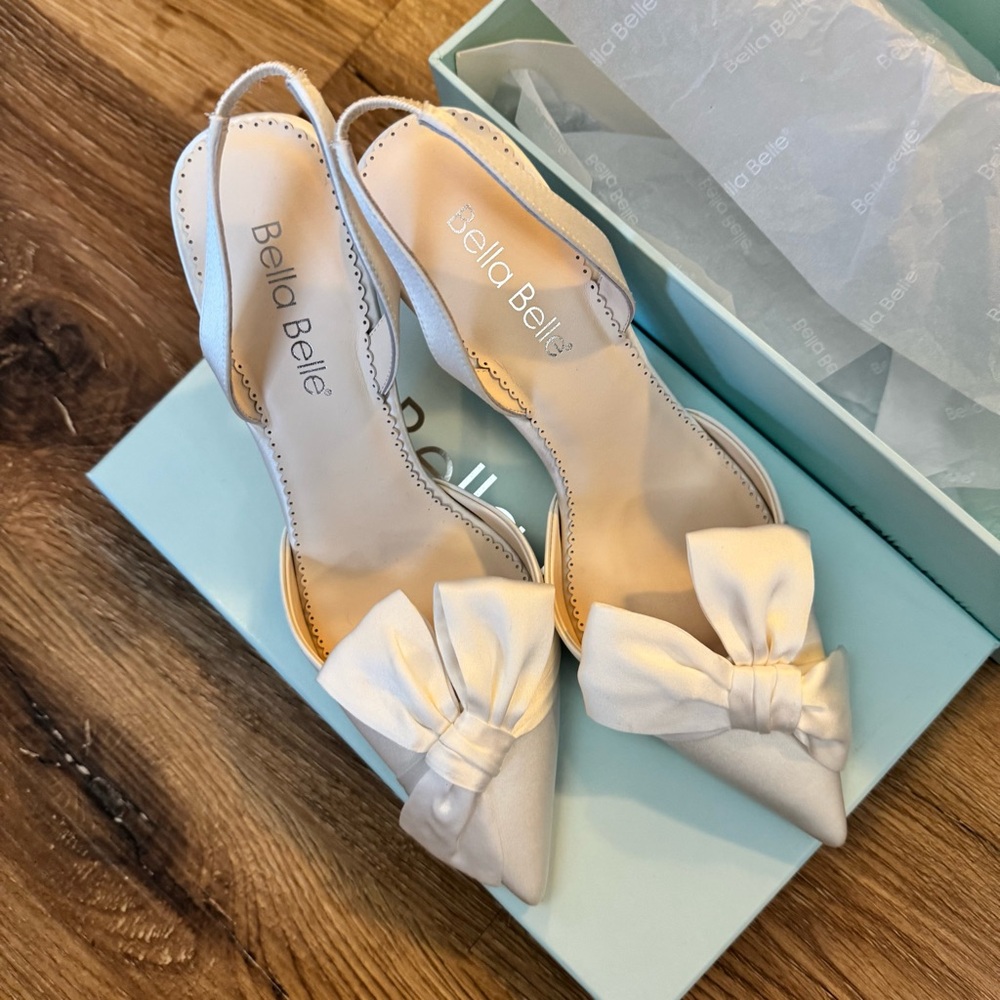 La Belle Ivory Slingback Heels with Bow